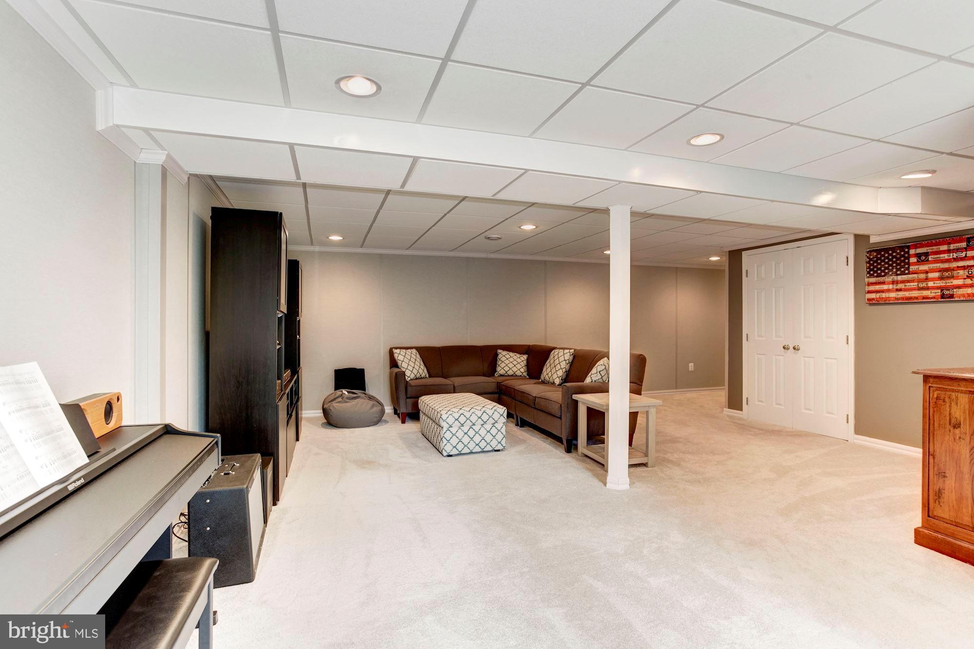 LAKE RIDGE - Residential