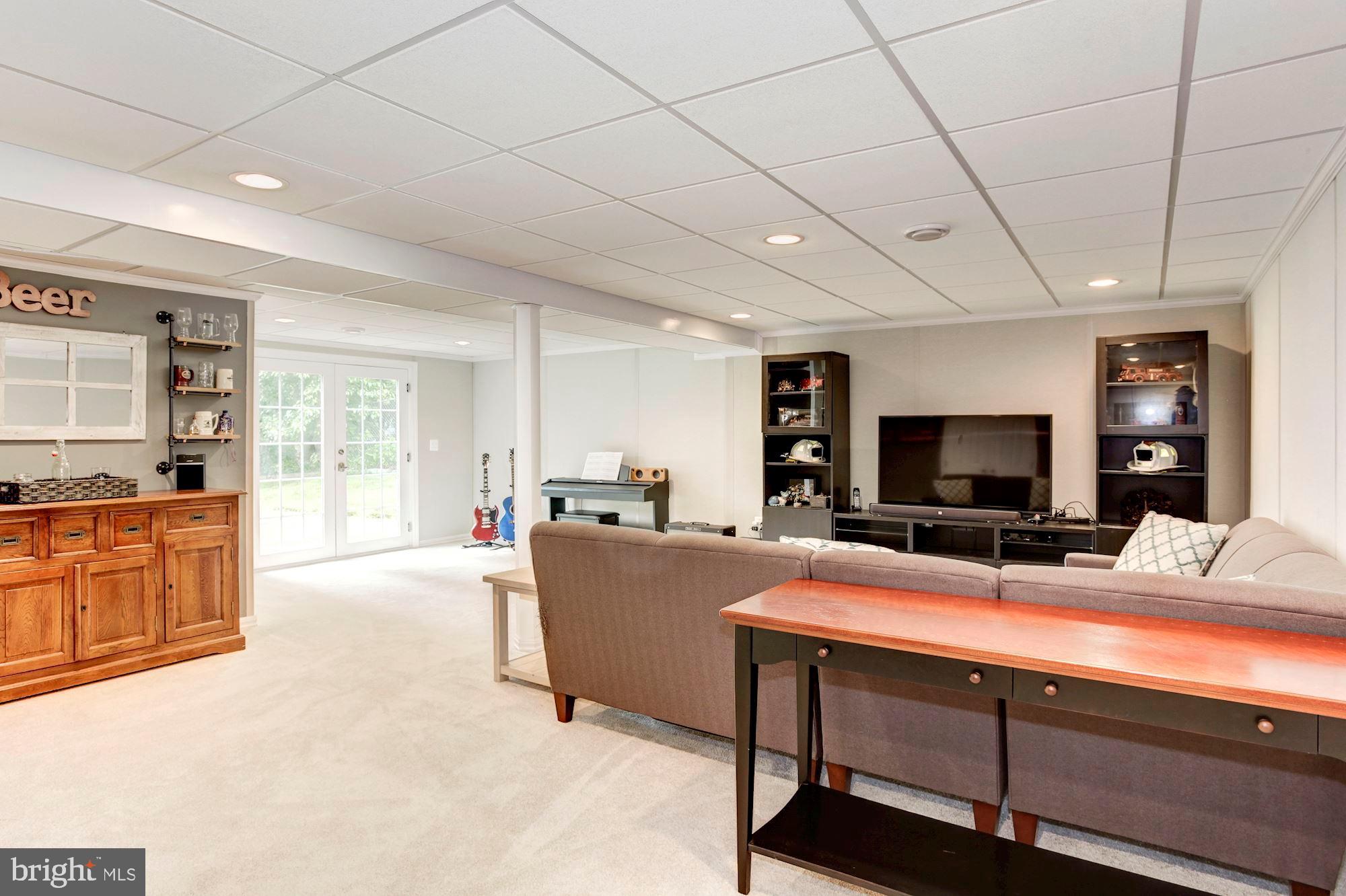 LAKE RIDGE - Residential