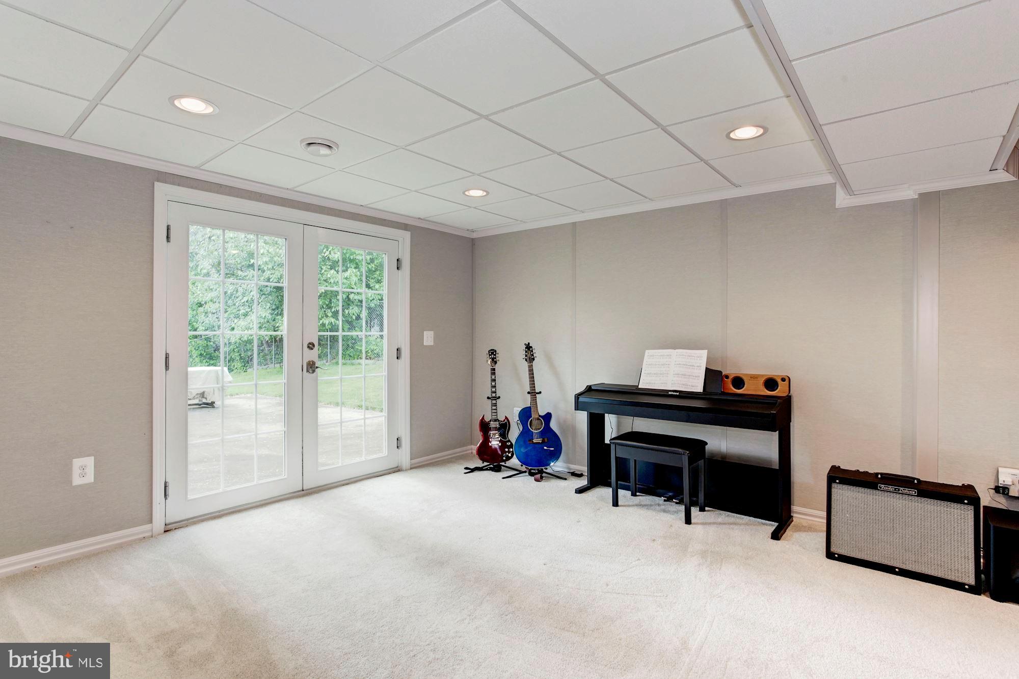 LAKE RIDGE - Residential