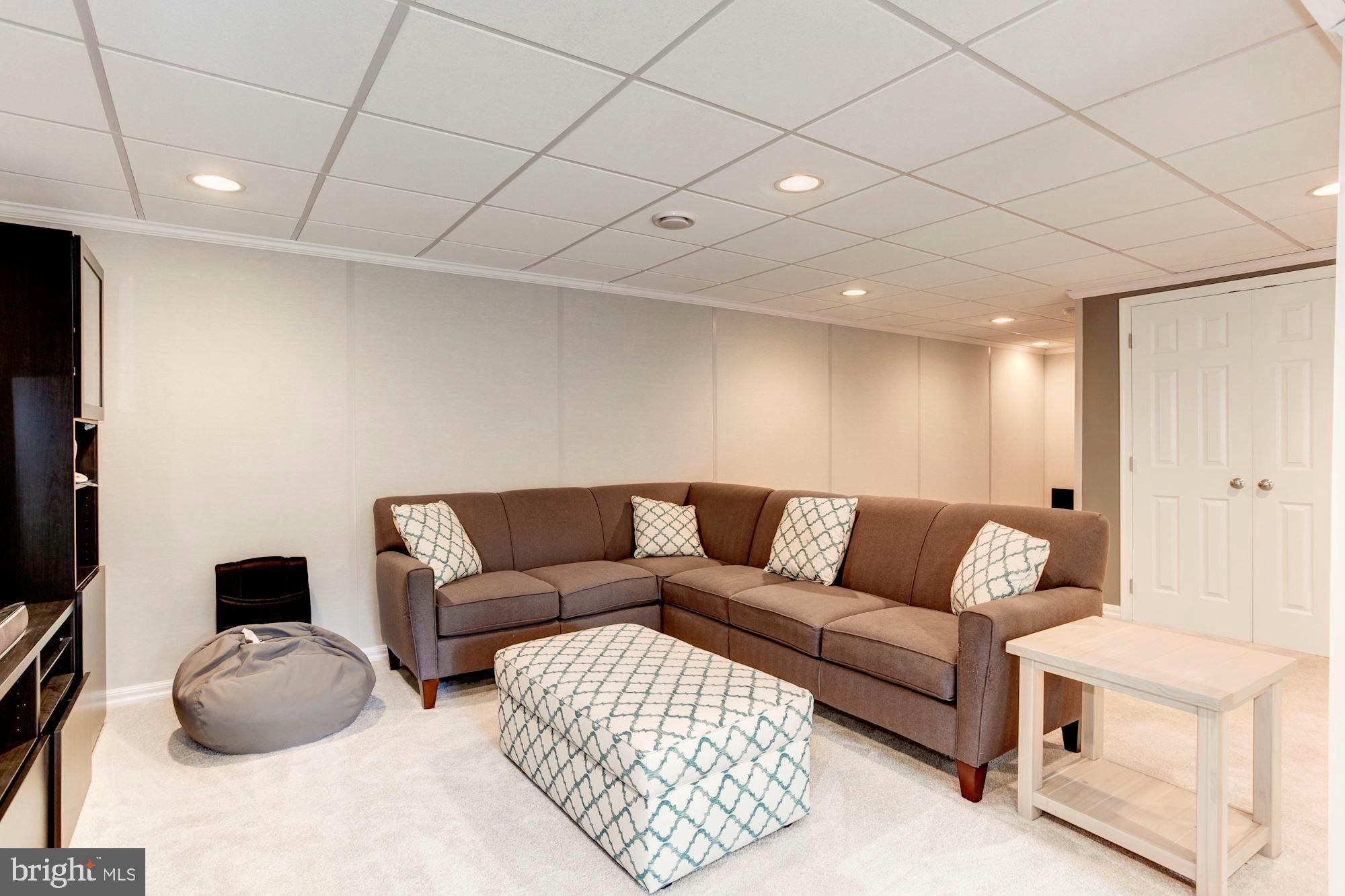 LAKE RIDGE - Residential