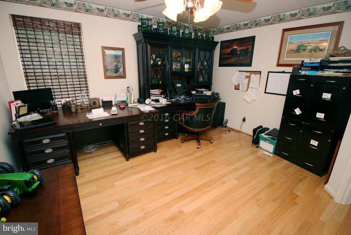 SHADOW HILLS - Residential