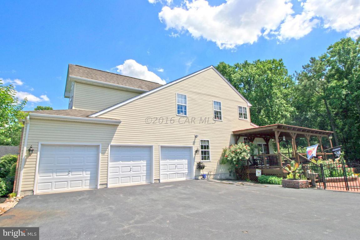 SHADOW HILLS - Residential