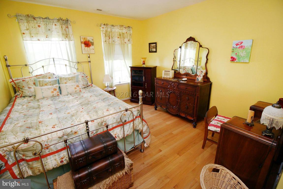 SHADOW HILLS - Residential