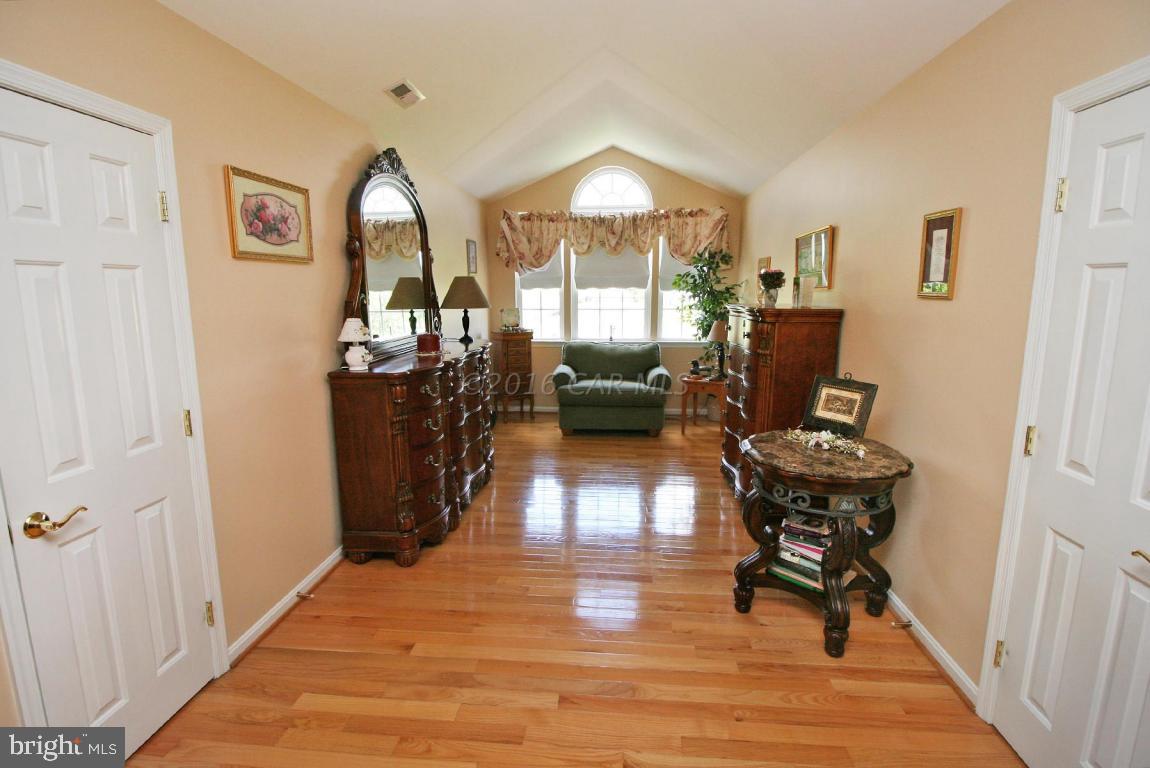 SHADOW HILLS - Residential