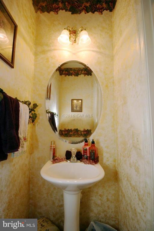 SHADOW HILLS - Residential