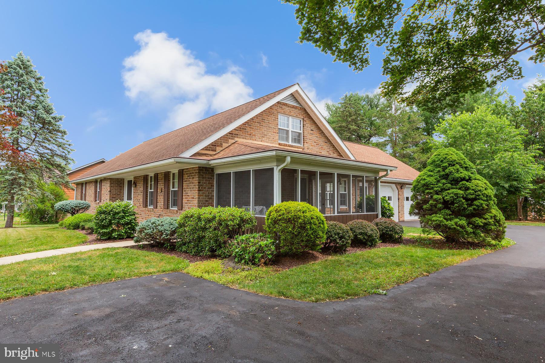 743 BARRHOLLY DRIVE