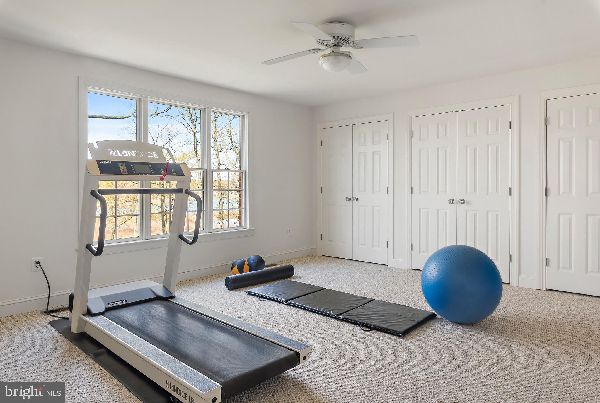 FISHING CREEK FARM - Residential