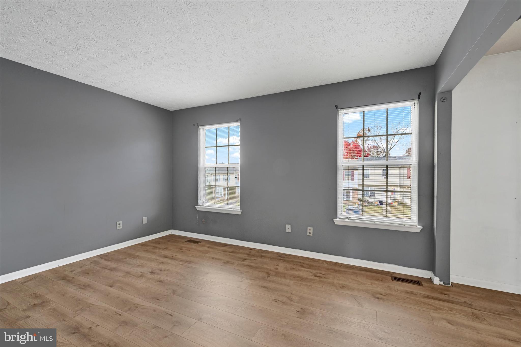 VILLAGE OF PAWNEE - Residential