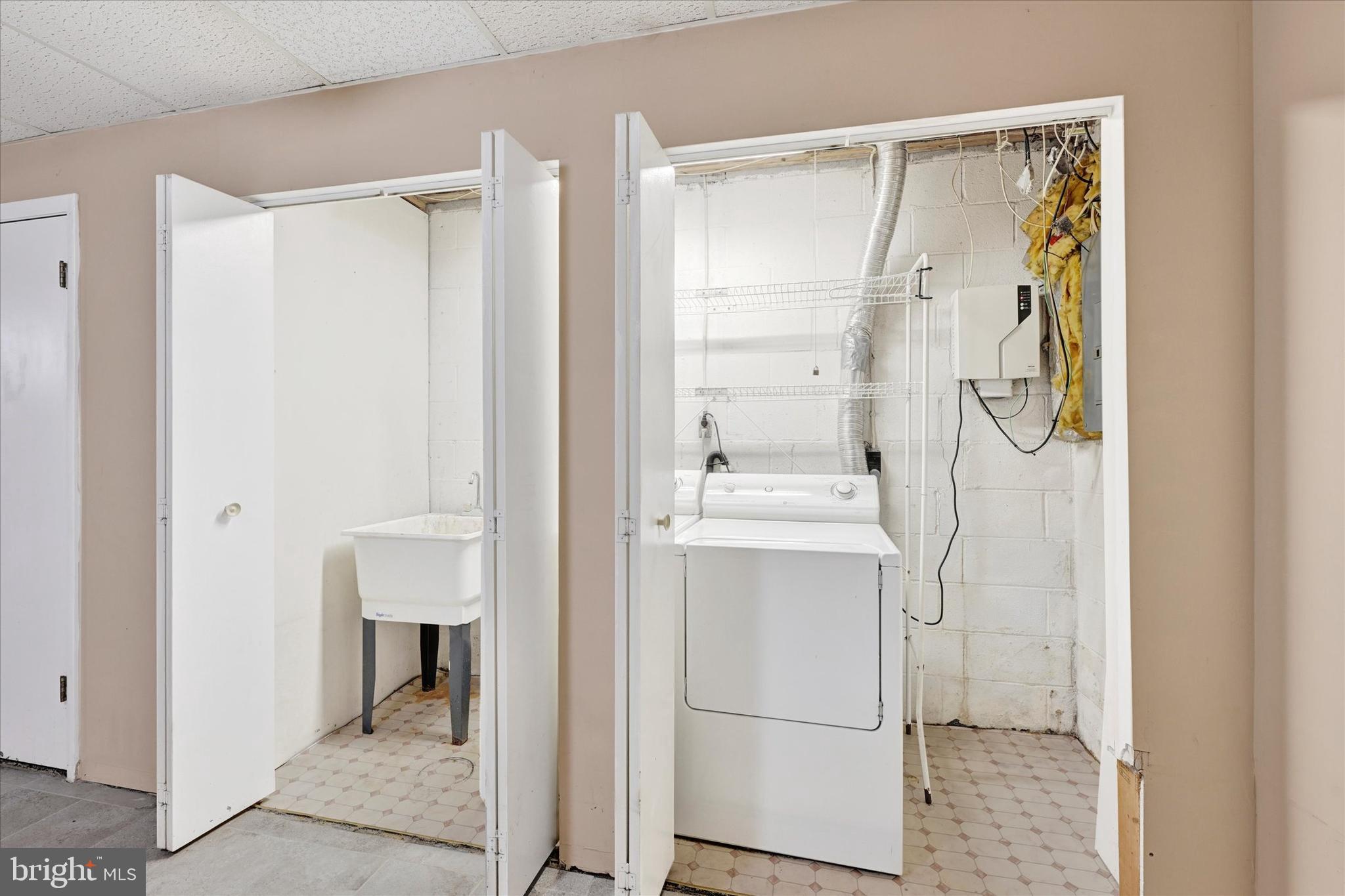 VILLAGE OF PAWNEE - Residential