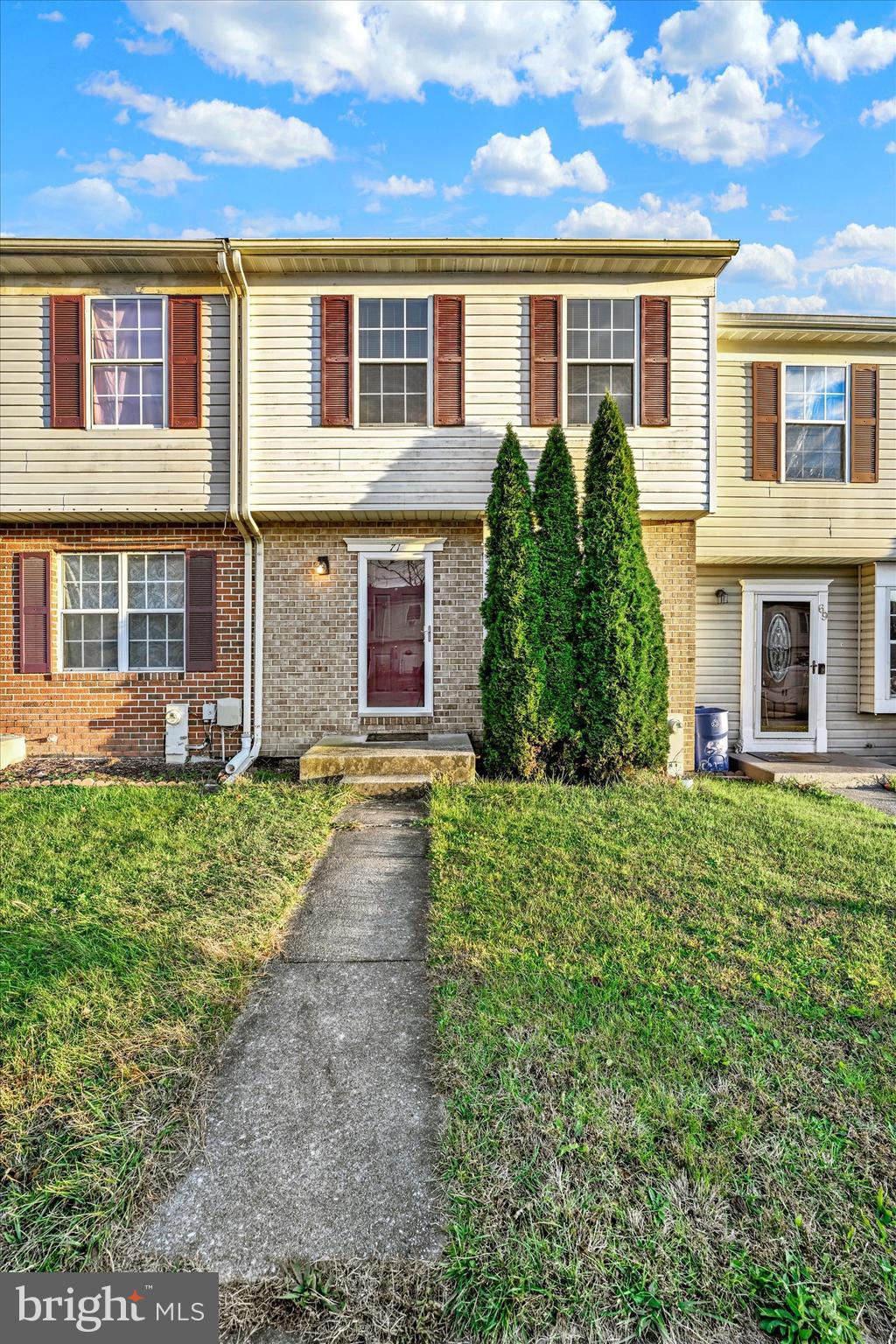 VILLAGE OF PAWNEE - Residential