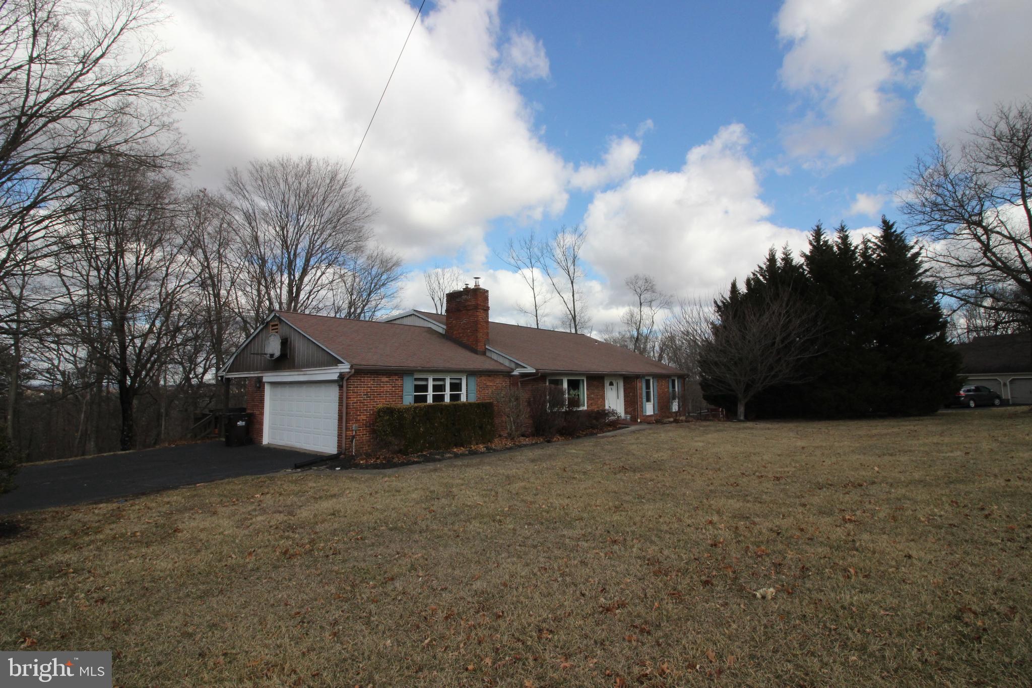 857 CROSS RD