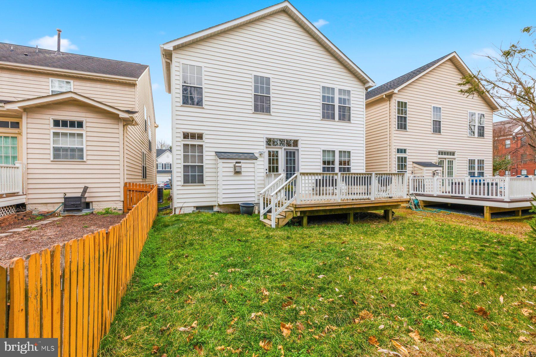 LORTON TOWN CENTER - Residential