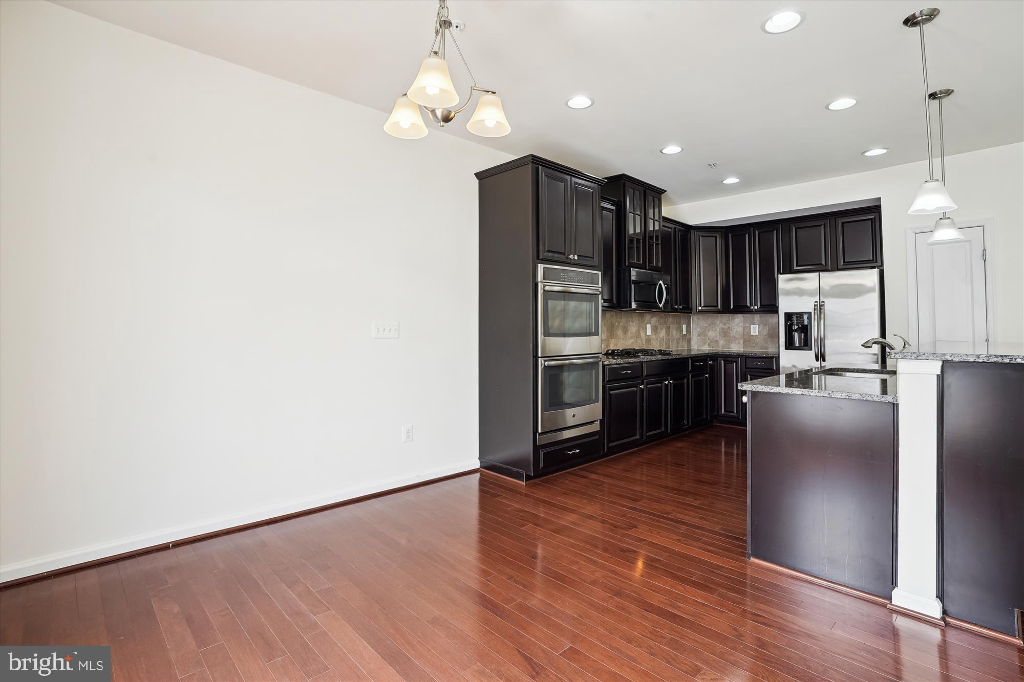 MORLEY CORNER - Residential Lease