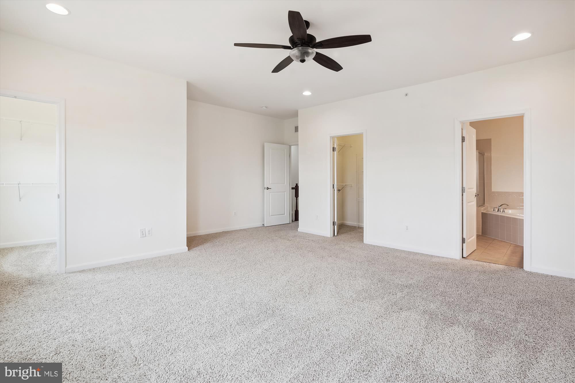 MORLEY CORNER - Residential Lease