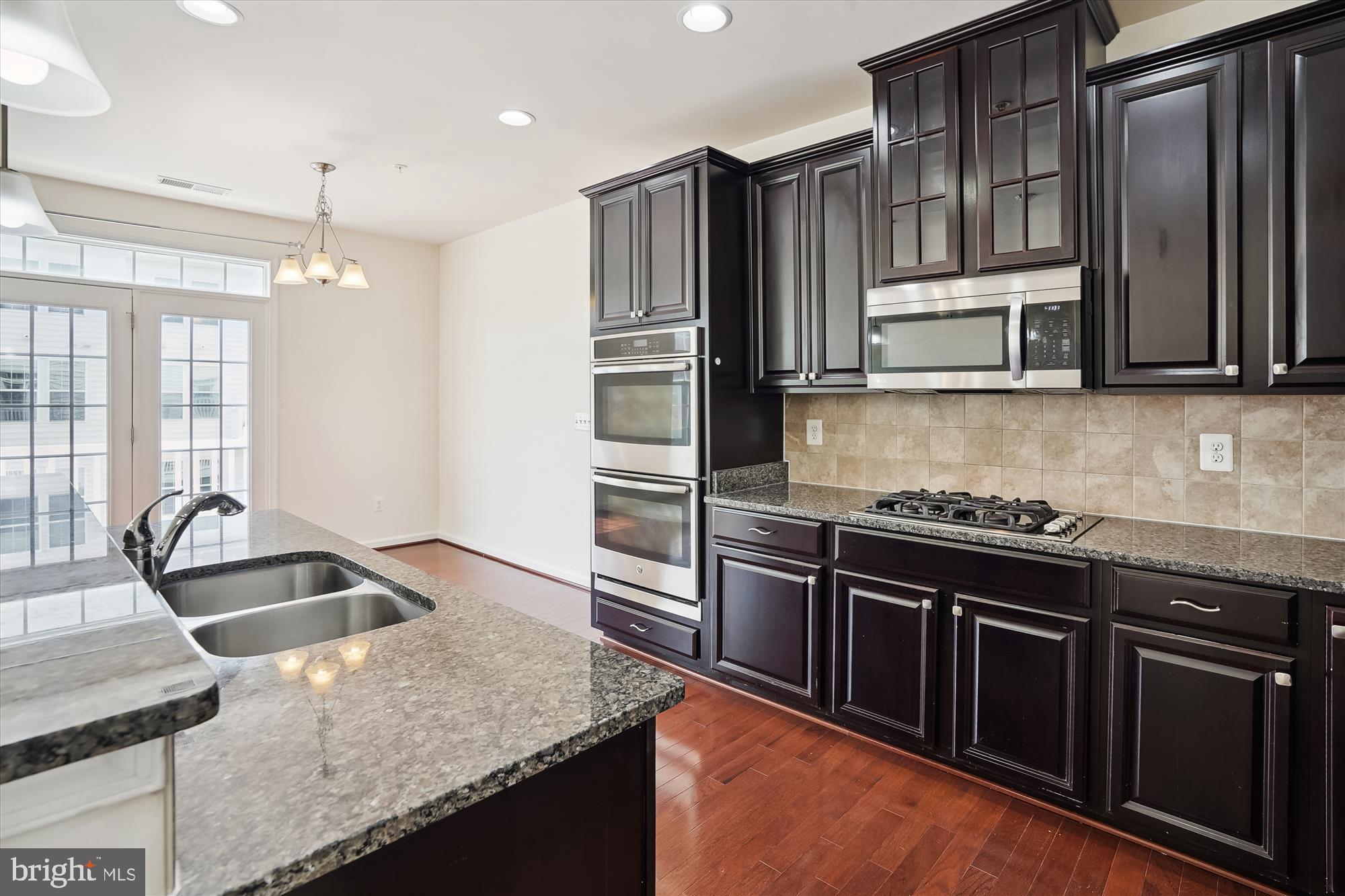 MORLEY CORNER - Residential Lease