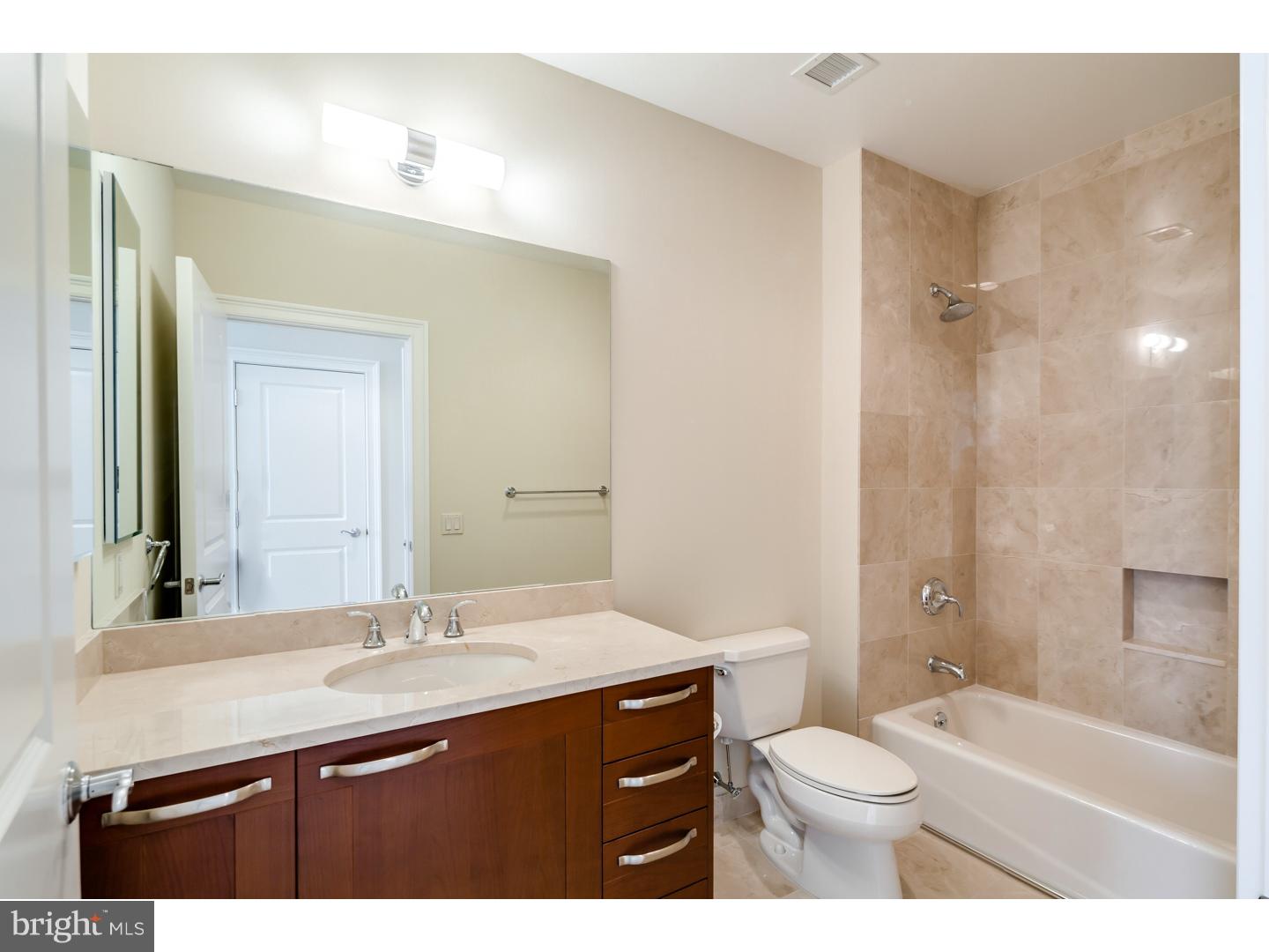 RITTENHOUSE SQUARE - Residential Lease