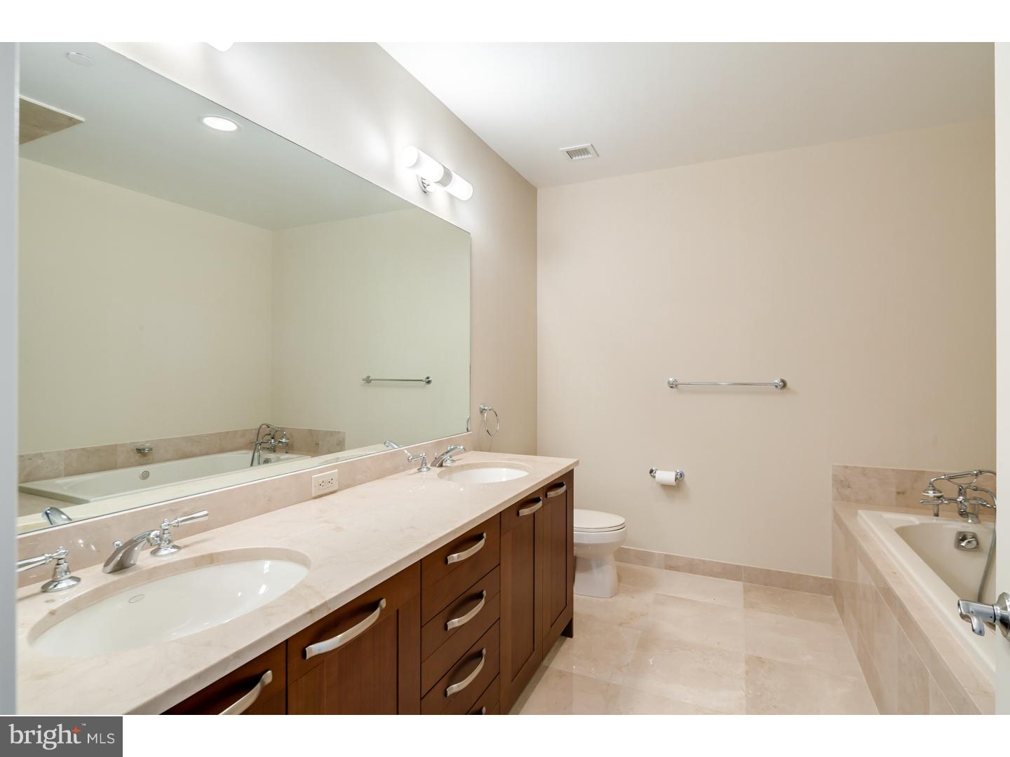 RITTENHOUSE SQUARE - Residential Lease