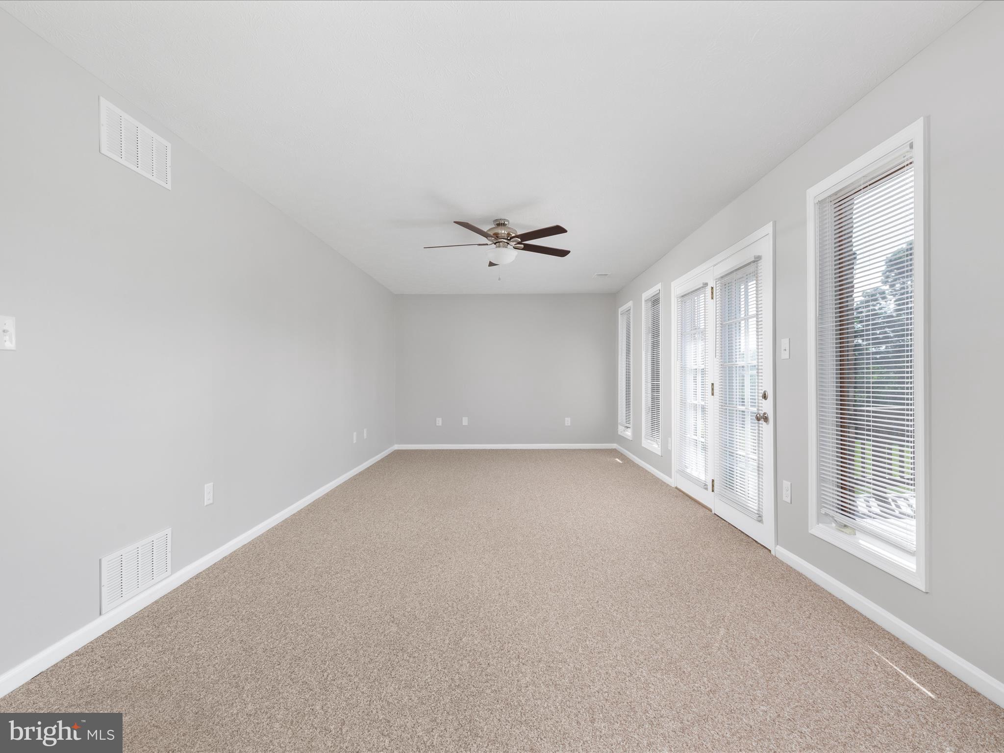 SIGNAL KNOLLS - Residential Lease