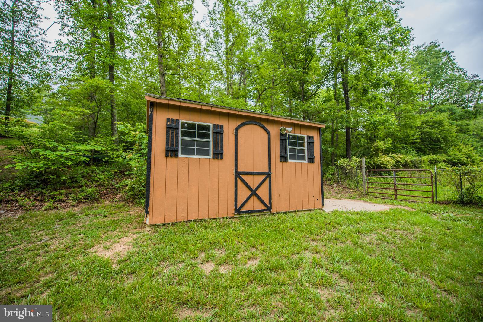 PINE RIDGE - Residential