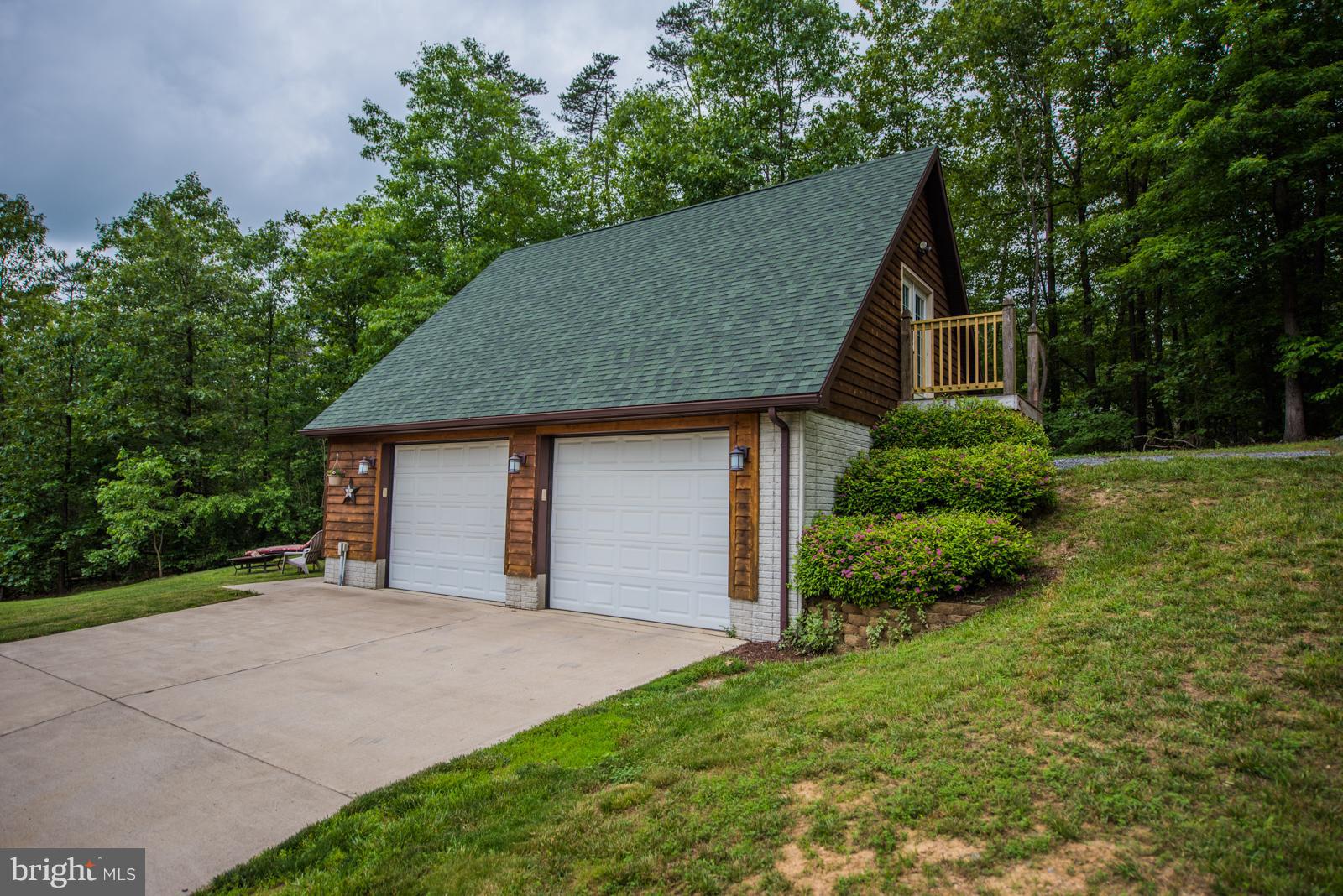 PINE RIDGE - Residential