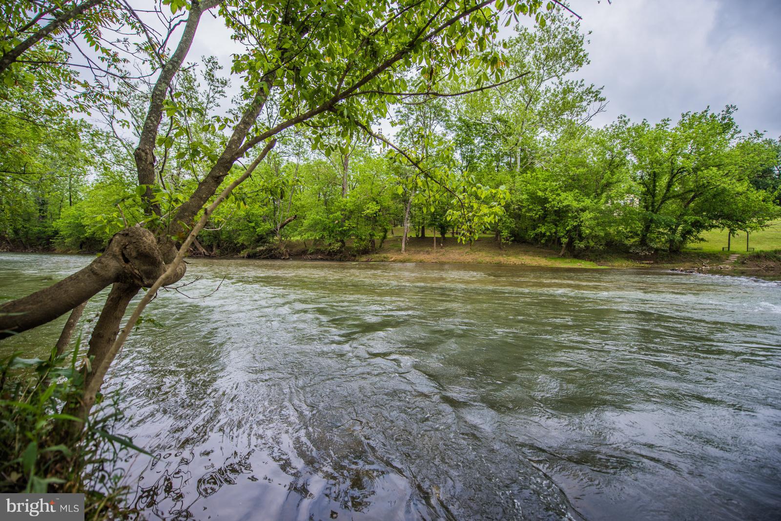 PINE RIDGE - Residential