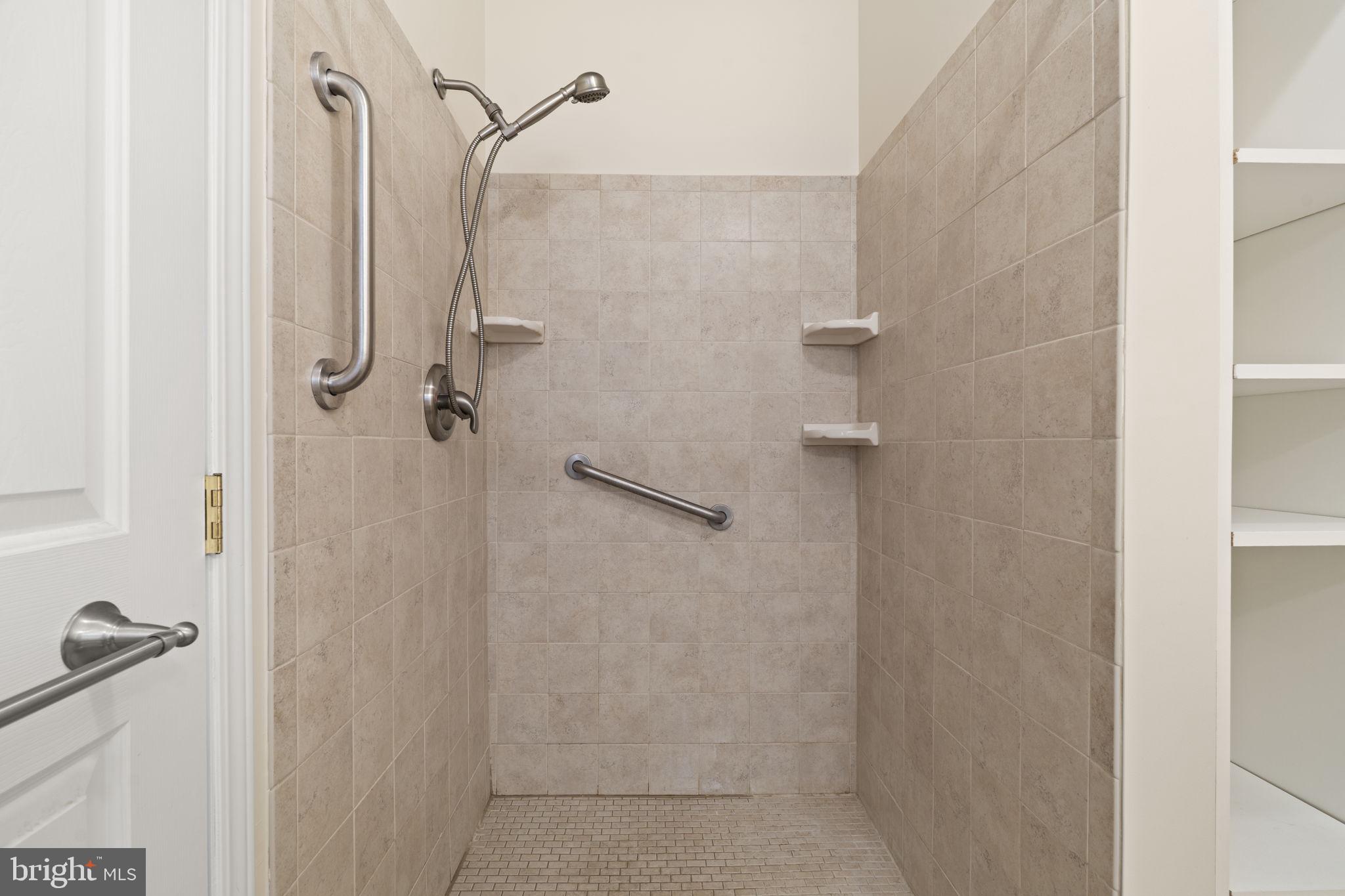 HIDDEN SPRINGS - Residential