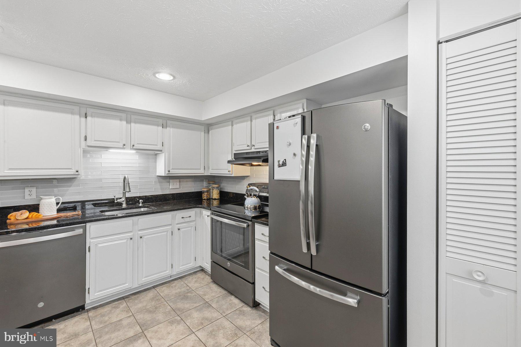 VAN DORN VILLAGE - Residential