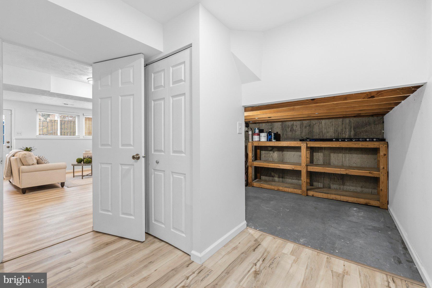 VAN DORN VILLAGE - Residential