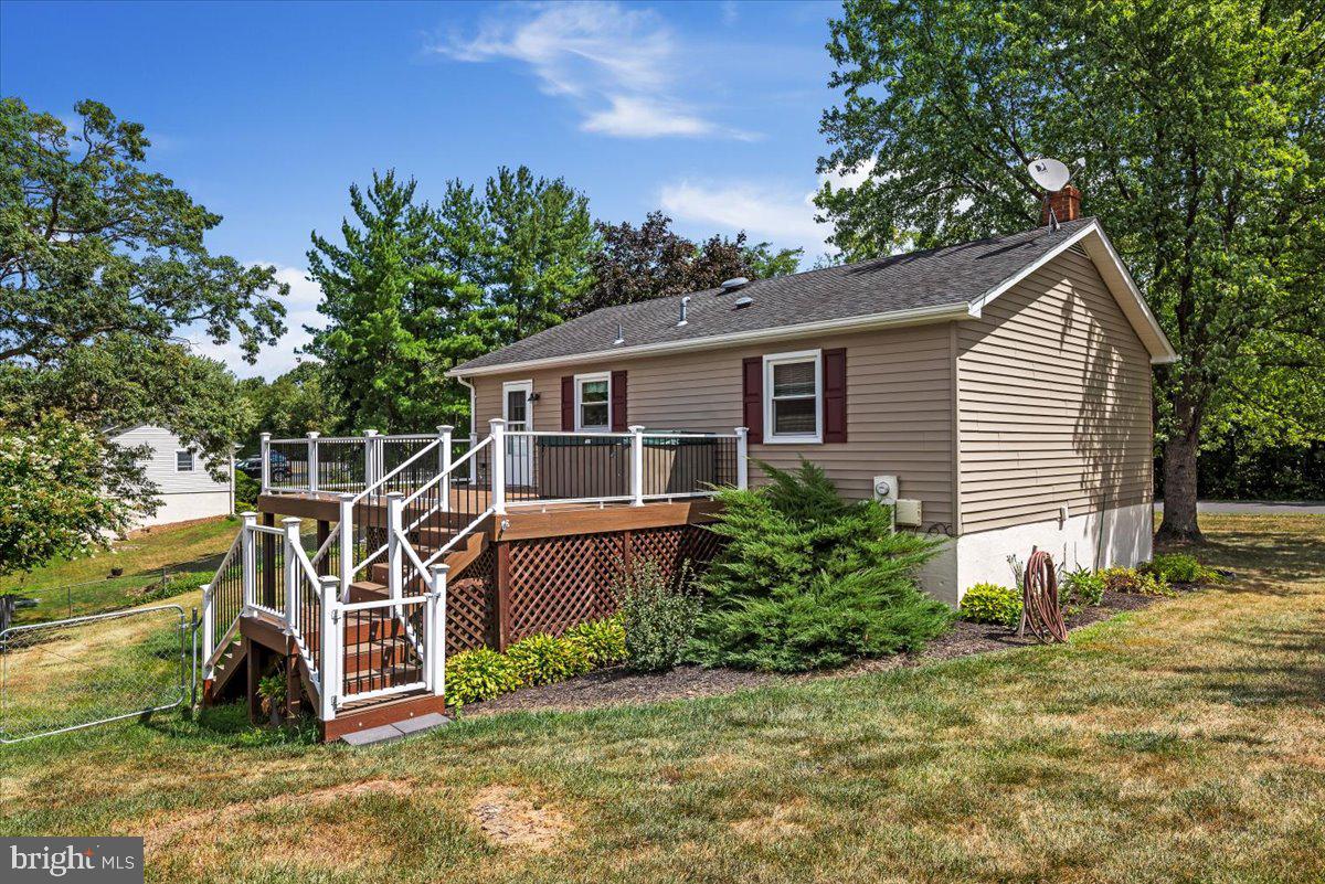 RIDGEFIELD - Residential