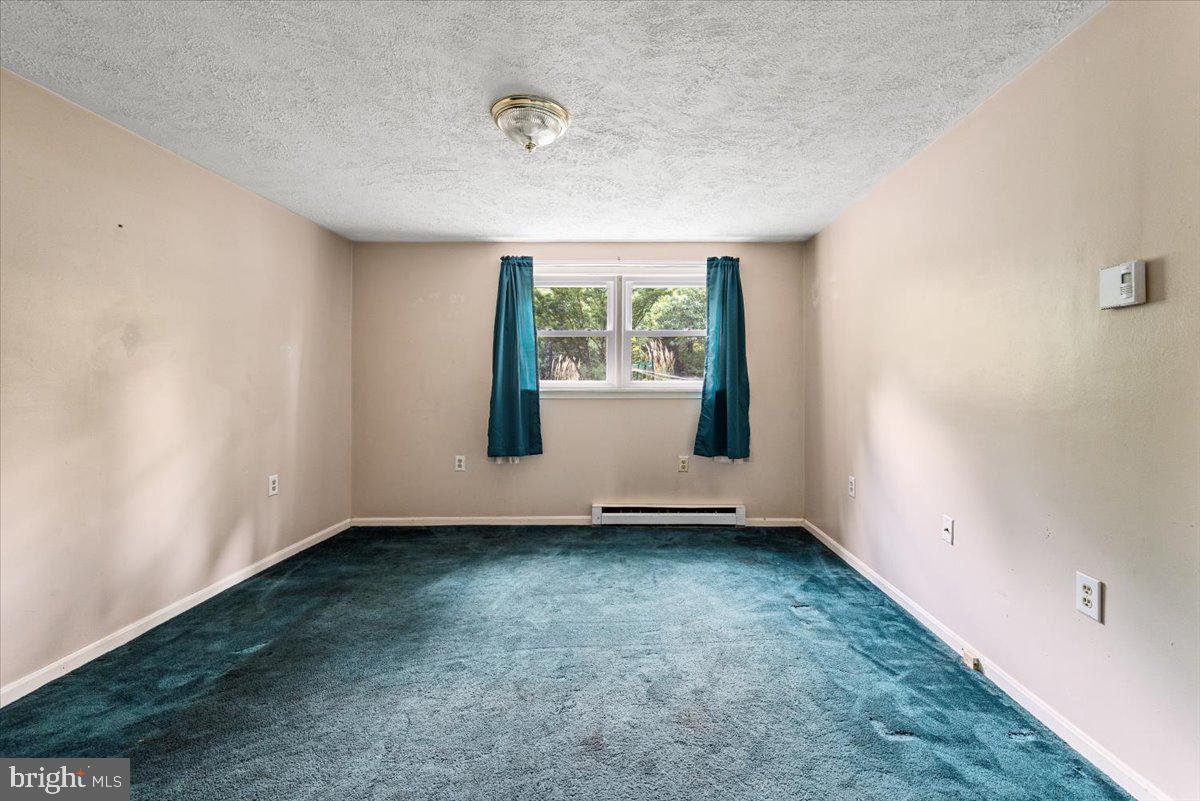 RIDGEFIELD - Residential