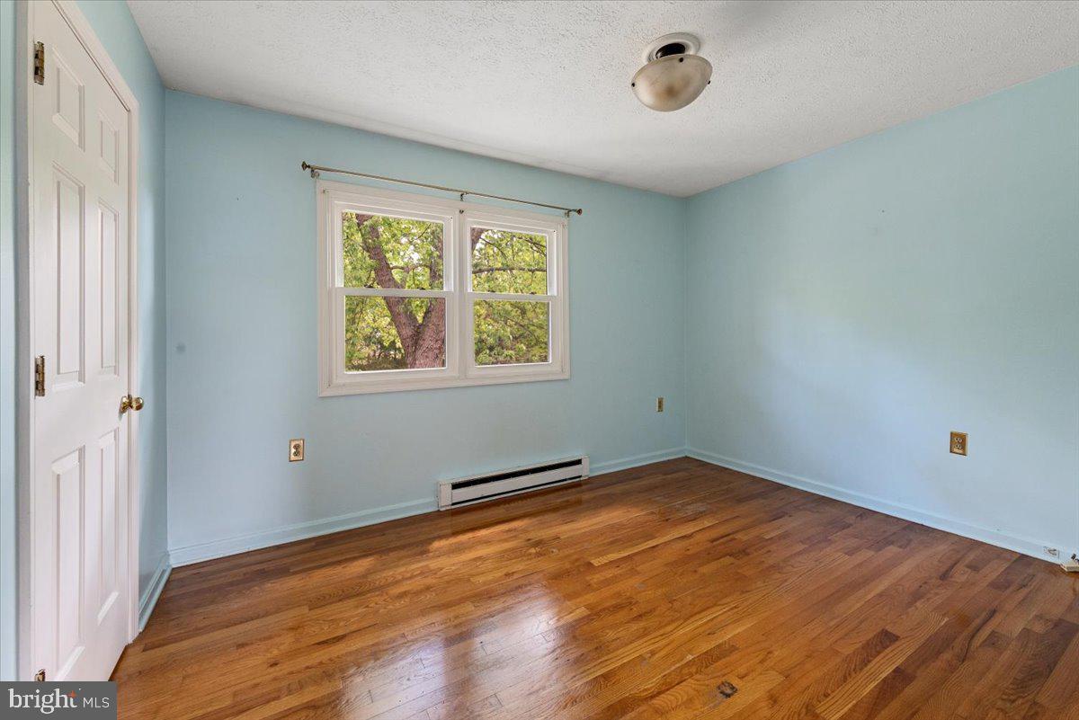 RIDGEFIELD - Residential