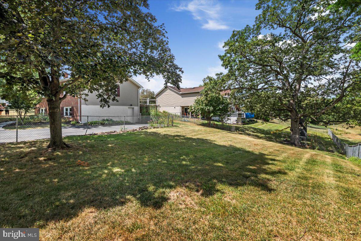 RIDGEFIELD - Residential