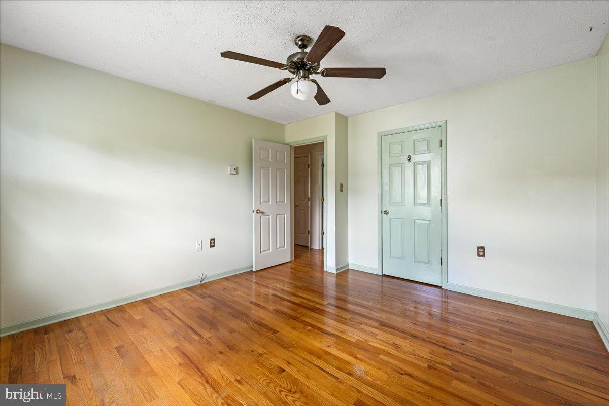 RIDGEFIELD - Residential