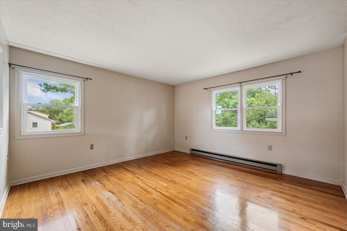 RIDGEFIELD - Residential