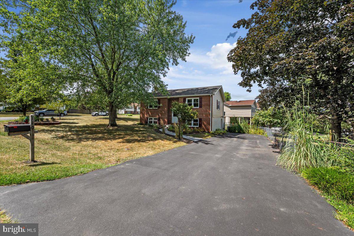 RIDGEFIELD - Residential