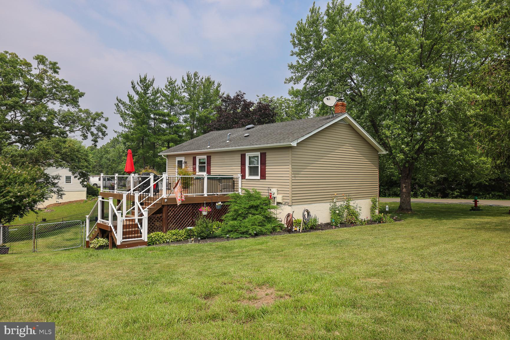 RIDGEFIELD - Residential