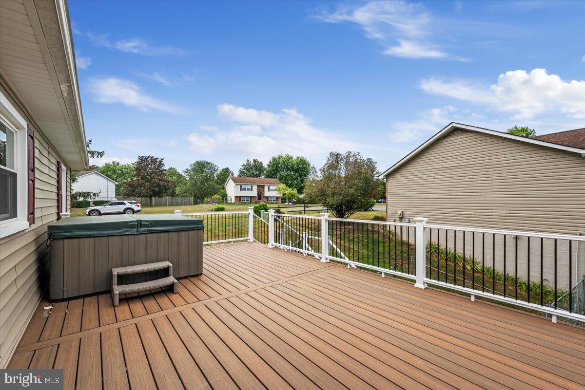 RIDGEFIELD - Residential