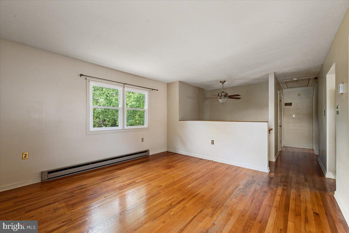 RIDGEFIELD - Residential