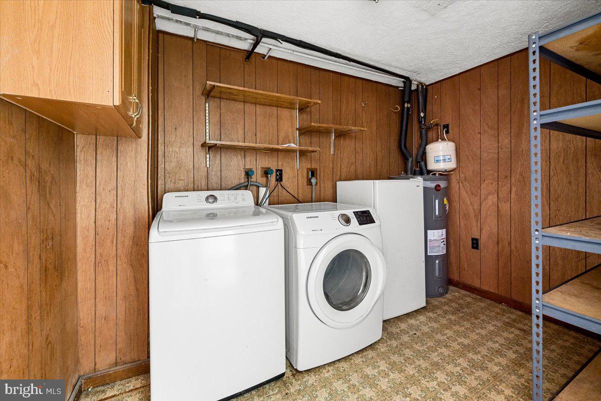 RIDGEFIELD - Residential