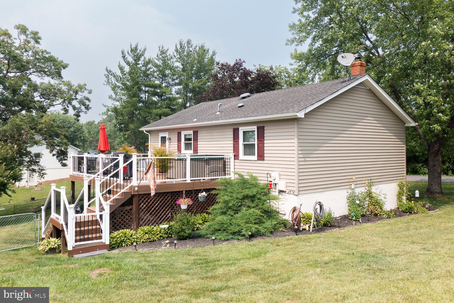 RIDGEFIELD - Residential