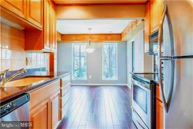 JEFFERSON MEWS - Residential Lease