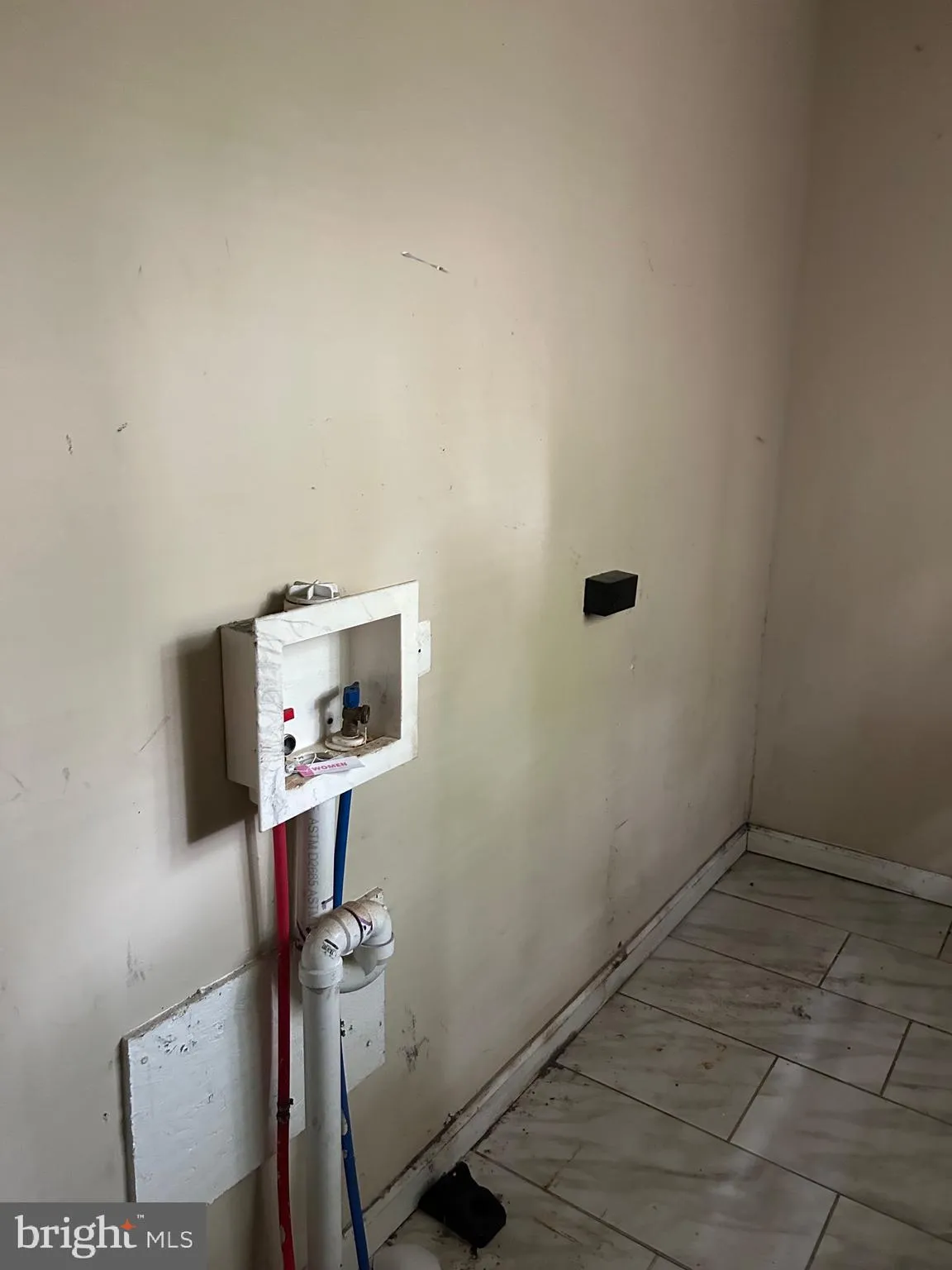 Philadelphia, Pennsylvania 19140, United States, 3 Bedrooms Bedrooms, ,1 BathroomBathrooms,Residential,Active,241954