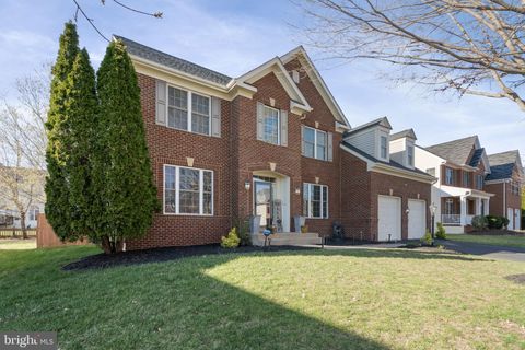 4016 SAPLING WAY TRIANGLE VA 22172