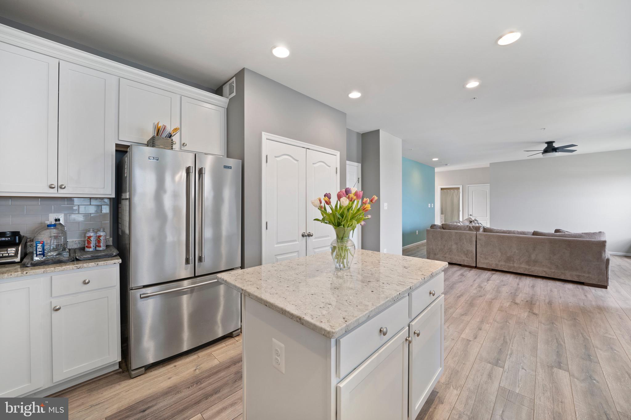 WINDSOR MANOR - Residential