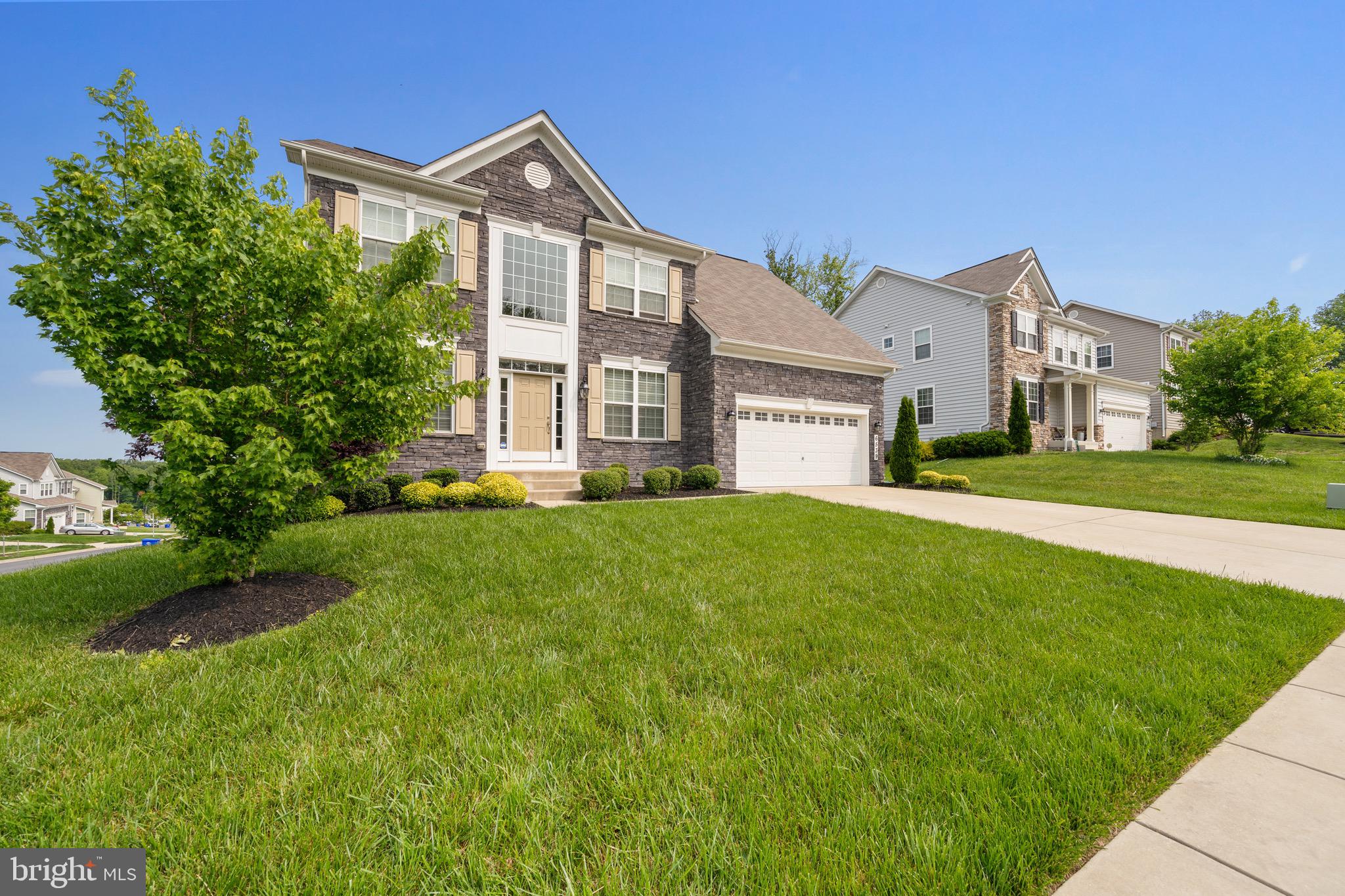 WINDSOR MANOR - Residential