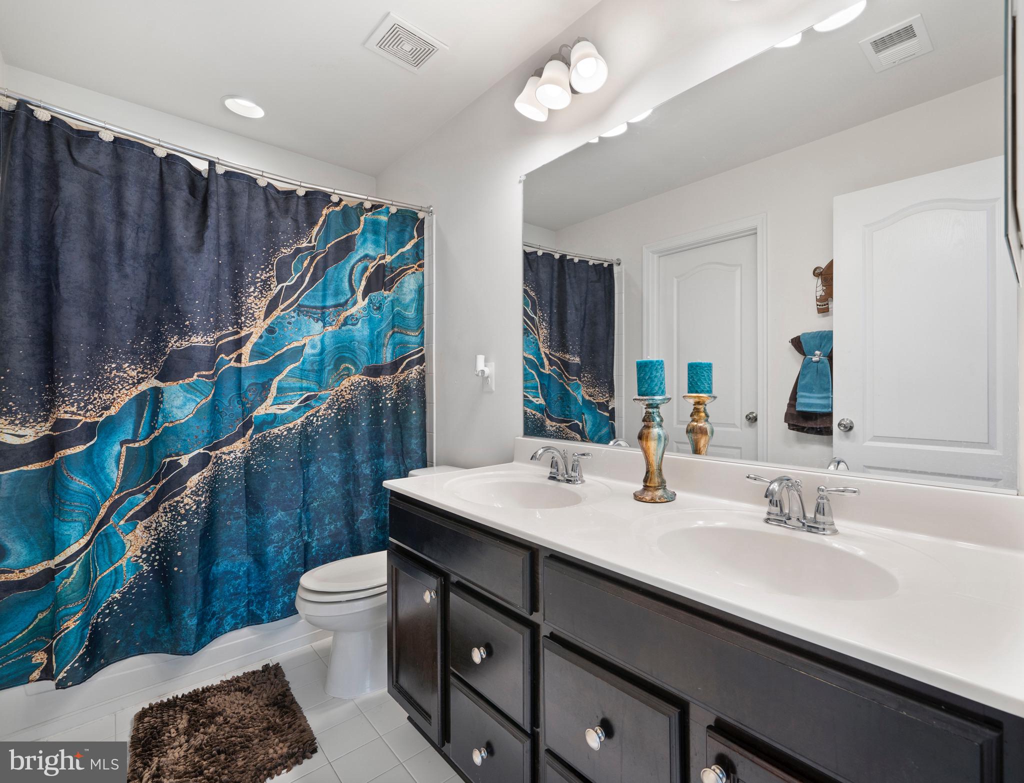 WINDSOR MANOR - Residential