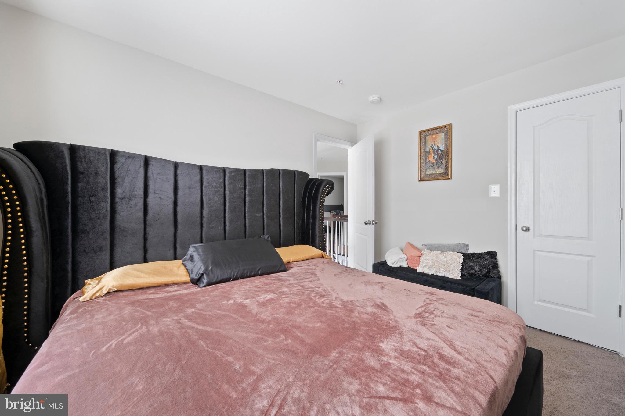 WINDSOR MANOR - Residential