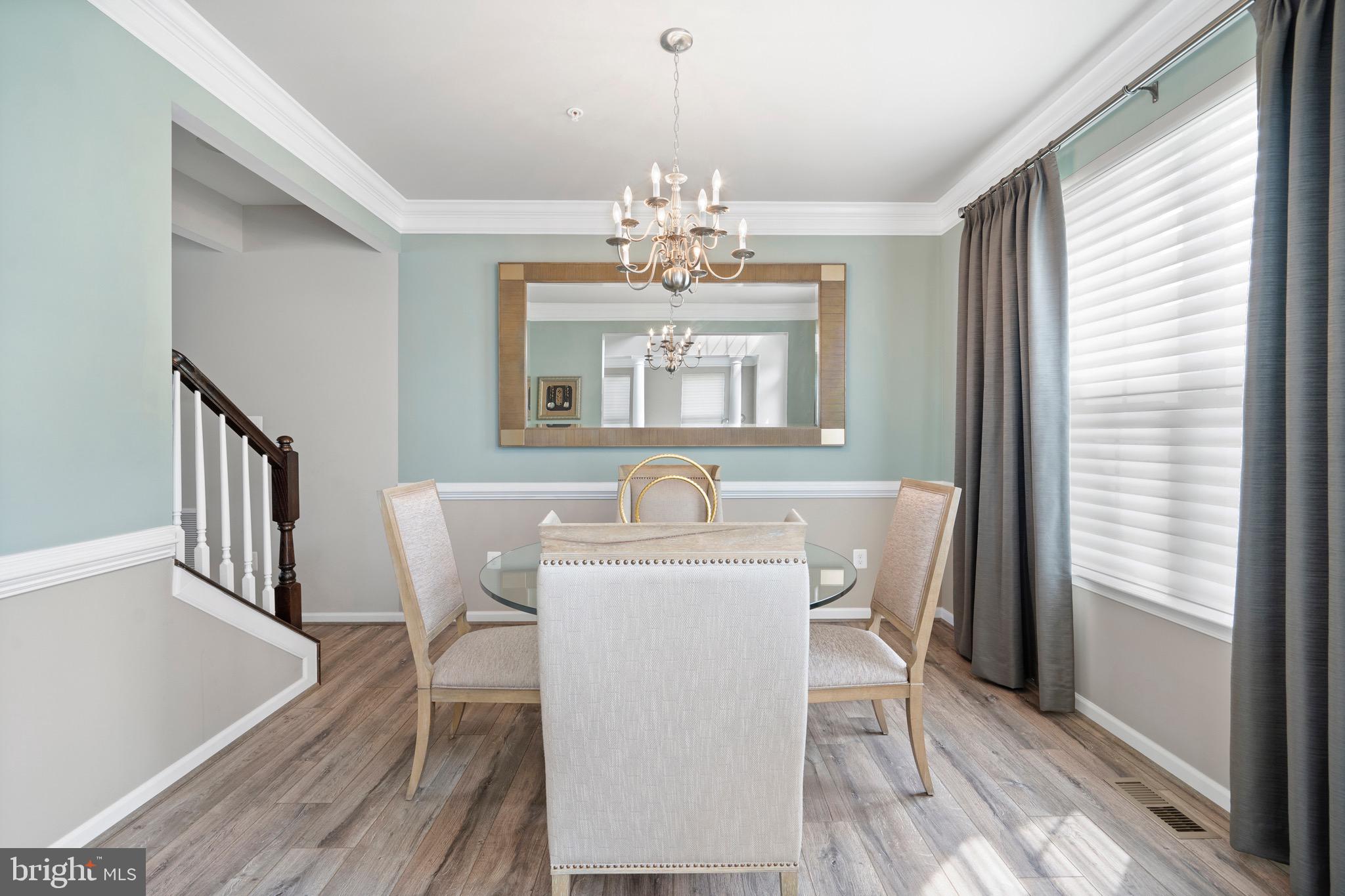 WINDSOR MANOR - Residential