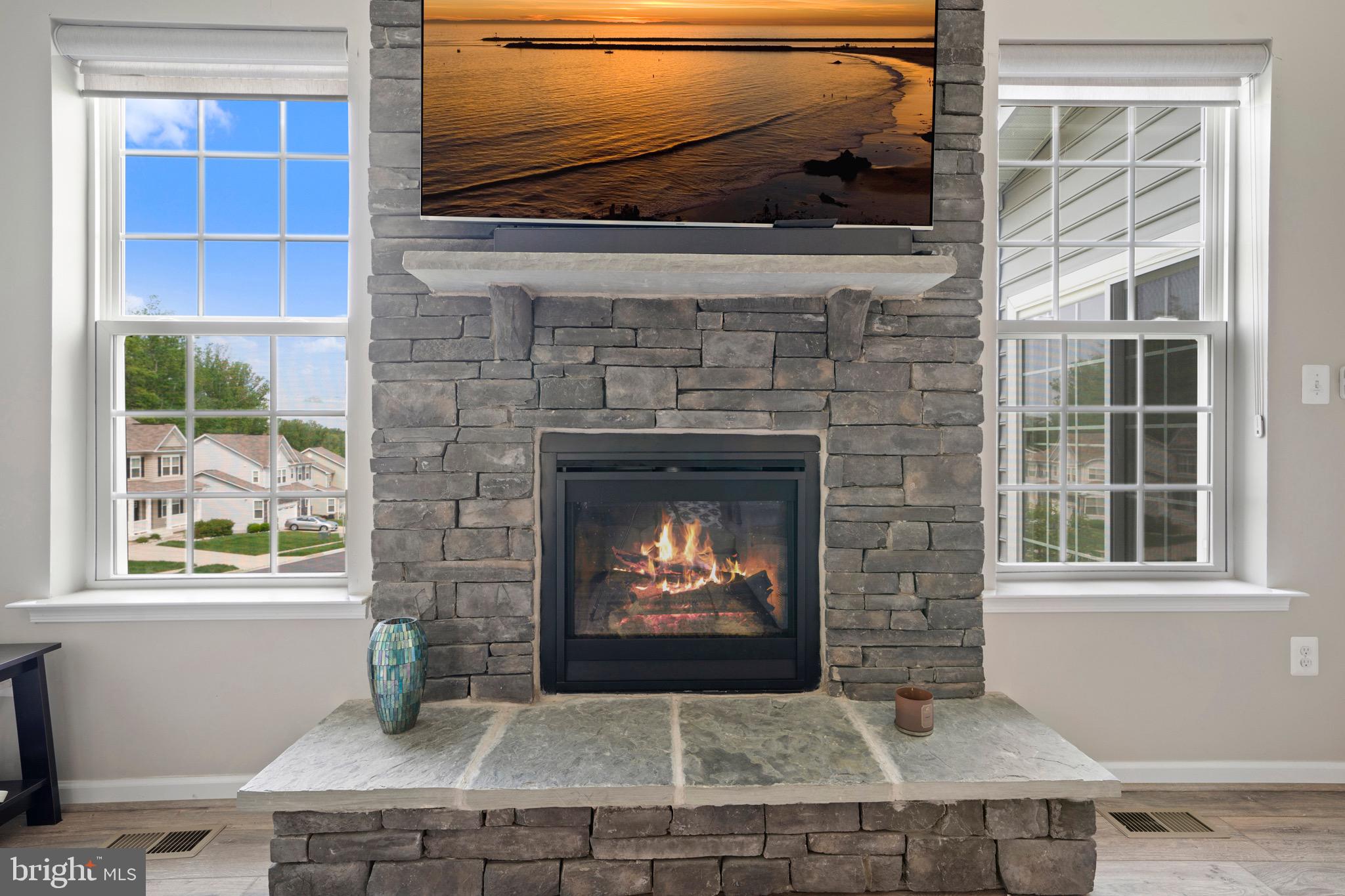 WINDSOR MANOR - Residential