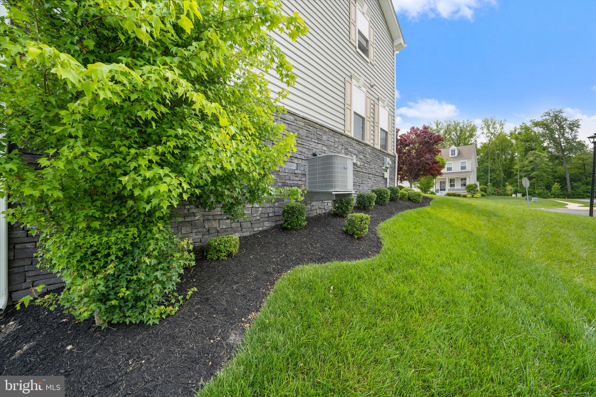 WINDSOR MANOR - Residential